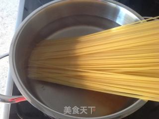 培根蛋醬意大利面的做法步驟：4