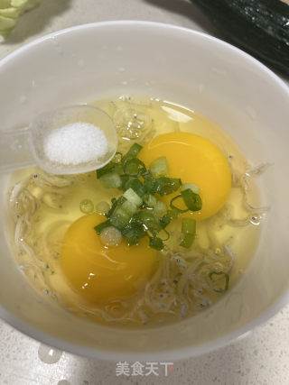 銀魚炒雞蛋的做法步驟：5