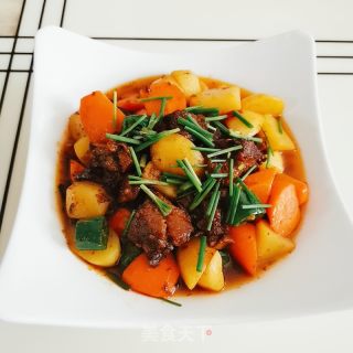 牛腩燒土豆和胡蘿卜的做法步驟：21