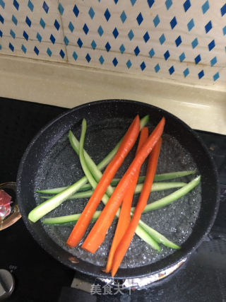 紫菜飯團的做法步驟：2