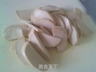 青椒茭白炒圓素雞的做法步驟：4