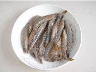 【鹽水蝦】--- 最簡單、最經(jīng)典的蝦做法的做法步驟：1