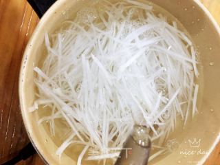 白蘿卜羊肉湯的做法步驟：4