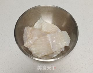 家庭制作魚(yú)丸的做法步驟：1