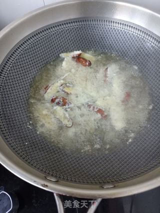 干煸蠶蛹的做法步驟：8