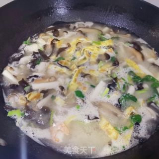蝦仁菌湯的做法步驟：9
