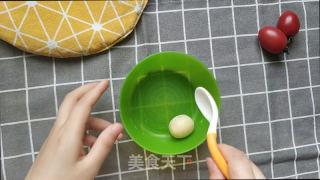寶寶輔食蛋黃泥的做法步驟：1
