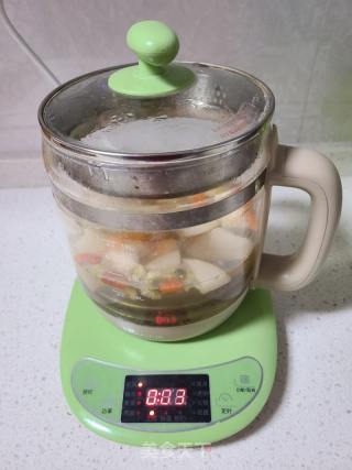 雪梨菊花枸杞茶的做法步驟：5