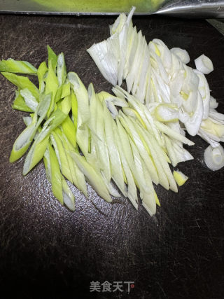 大蔥燒雞腿的做法步驟：4