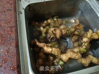 九蒸九曬黃精的做法步驟：2