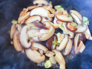 香菇油菜的做法步驟：3