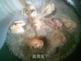 茭白油面筋燒雞翅根的做法步驟：7