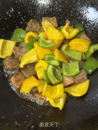 黑椒牛肉粒的做法步驟：7