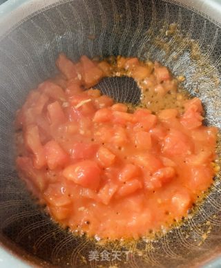 番茄肉末拌烏冬的做法步驟：4
