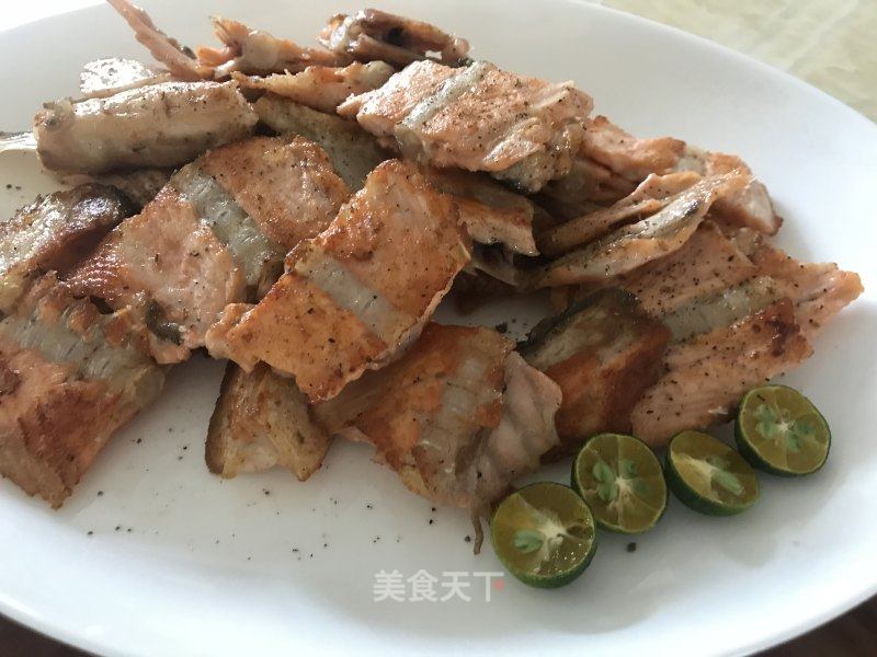 香煎三文魚骨的做法