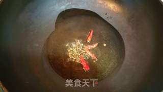 雞膀根燉土豆的做法步驟：3