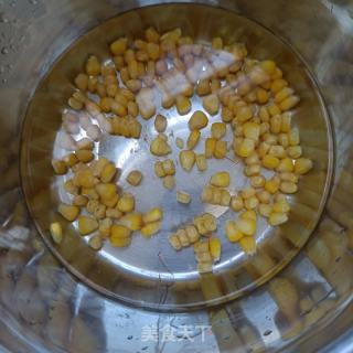 肉丁時蔬玉米粥的做法步驟：1