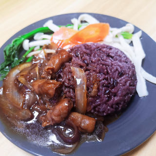 日式紫米肥牛飯