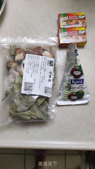 冬陰功湯河粉的做法步驟：4