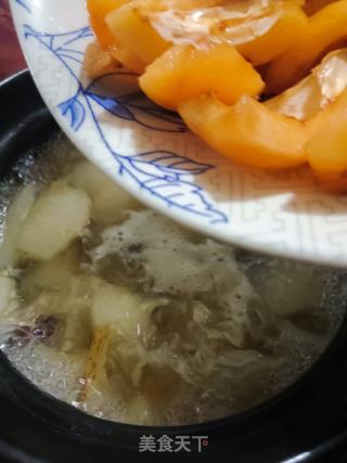 止咳良方枇杷雪梨銀耳羹的做法步驟：6