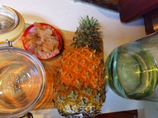 菠蘿泡酒的做法步驟：1