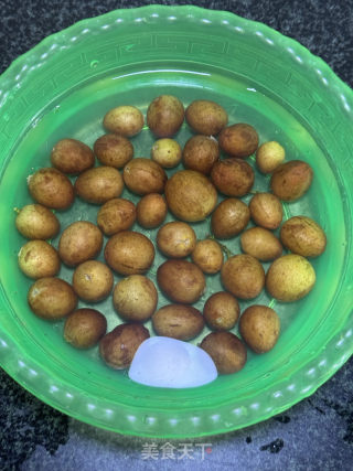 黃皮蒸排骨的做法步驟：1