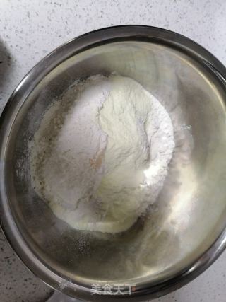 肉肉披薩的做法步驟：2