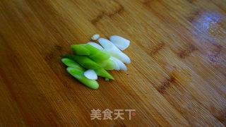 排骨米線煲的做法步驟：6
