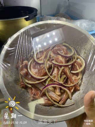 鮮嫩多汁法式羊排的做法步驟：3