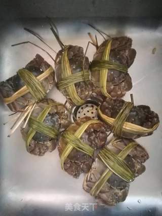 清蒸大閘蟹的做法步驟：1