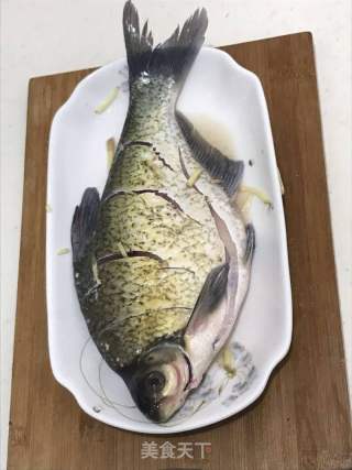 糖醋魚的做法步驟：1