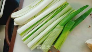 炸一鍋料油才能成就美味的做法步驟：2