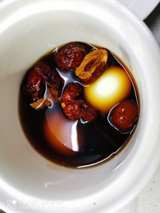 黃酒阿膠蛋的做法步驟：2