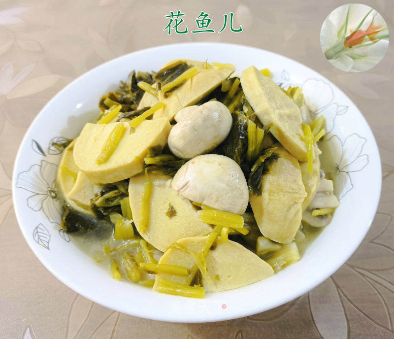 咸菜蘑菇煮圓素雞的做法