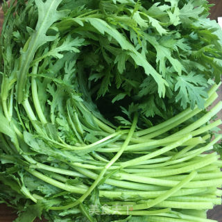 爽口茼蒿菜的做法步驟：1