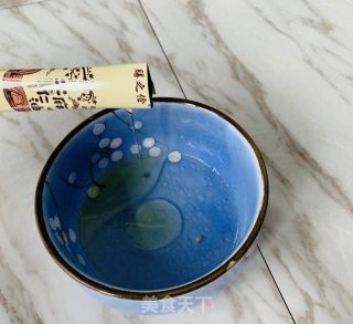 火麻油芥末鴨掌的做法步驟：6
