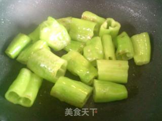 油三角燒虎皮青椒的做法步驟：4
