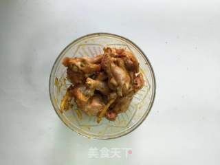 無油咖喱烤雞腿的做法步驟：6