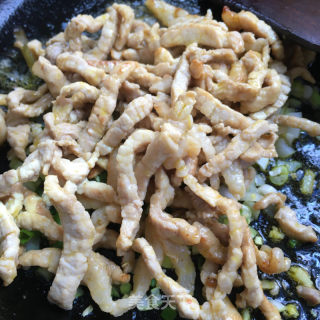 家常京醬肉絲的做法步驟：8