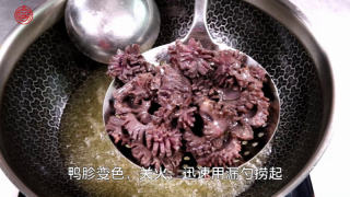 私房小菜一碟之【泡椒鴨胗】的做法步驟：3