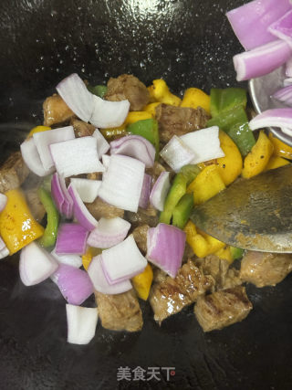 黑椒牛肉粒的做法步驟：9