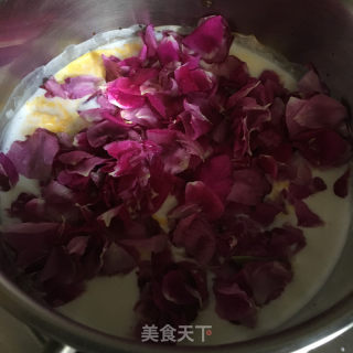 玫瑰花牛奶煮蛋的做法步驟：7