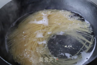 番茄蝦仁意大利面的做法步驟：3