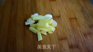 排骨米線煲的做法步驟：5