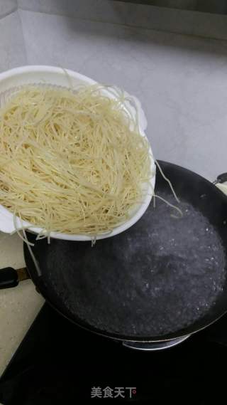 云南過橋米線的做法步驟：2