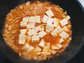 辣白菜豆腐湯的做法步驟：7