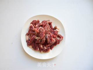 黑蒜番茄牛肉湯的做法步驟：2