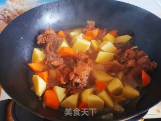 笨雞燉土豆的做法步驟：10