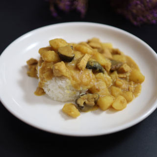 咖喱雞肉土豆拌飯