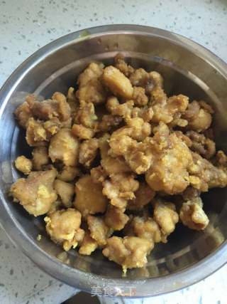 泰式黃金雞腿咖喱飯（附雞腿剔骨方法）的做法步驟：7